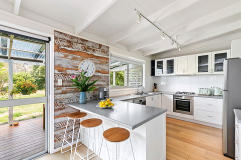 The Beach House Anglesea - Accommodation in Brisbane 2