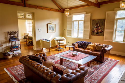 Tizzana Winery Bed And Breakfast - Accommodation in Brisbane 2