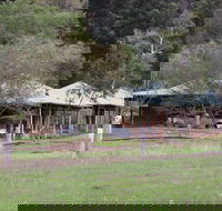 Treenbrook Cottages - Accommodation in Brisbane