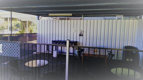 Warren Motor Inn - Accommodation in Brisbane 1