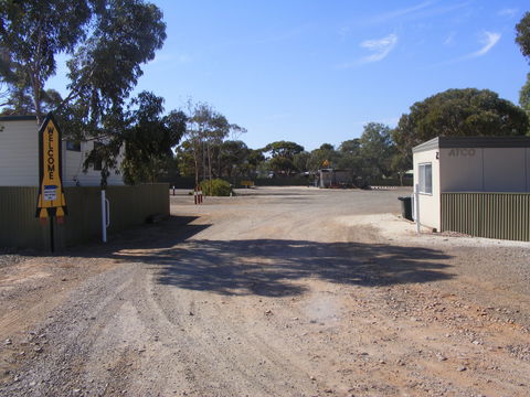 Woomera Traveller's Village And Caravan Park - Accommodation in Brisbane 1