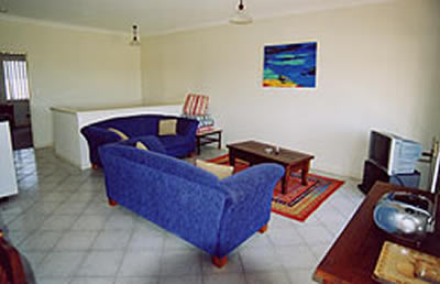 A Beachfront Villa Rockingham - Accommodation in Brisbane 2