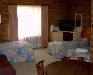 Commercial Golf Resort - Accommodation in Brisbane 2