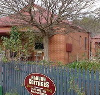 Albury Cottages - Accommodation in Brisbane