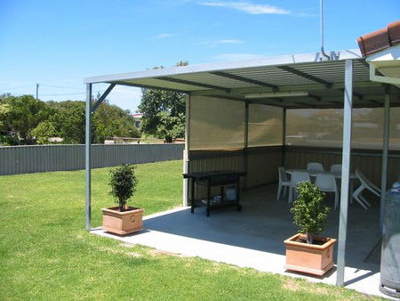 JJ's Holiday Cottages - Mitchell Street - Accommodation in Brisbane 1