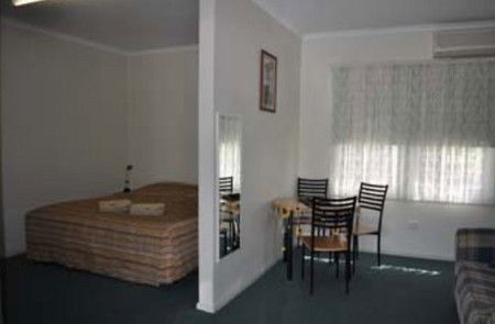 Back Obourke Accommodation - Accommodation in Brisbane 0