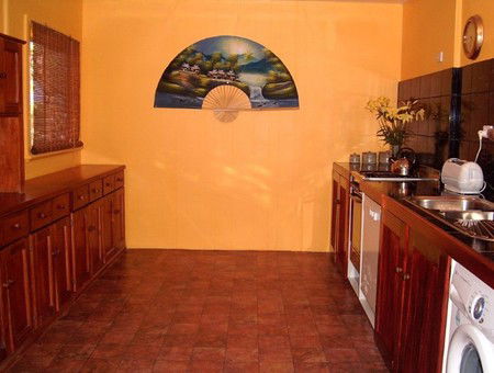 Golden Hearth Cottages - Accommodation in Brisbane 2