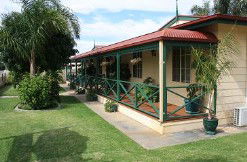 Outback Villas - Accommodation in Brisbane 2