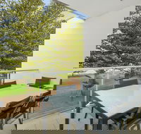 24 The Breeze - Sea Views Right in the Heart of Victor Harbor - Accommodation in Brisbane