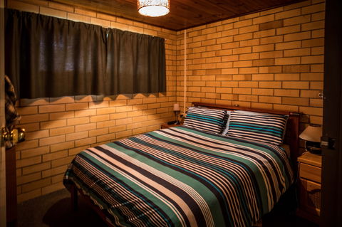 80 Page Drive Blanchetown -River Shack Rentals - Accommodation in Brisbane 1