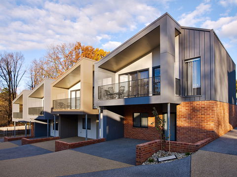 Art House Townhouses - Accommodation in Brisbane 0