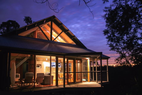 Bombah Point Eco Cottages - Accommodation in Brisbane 1
