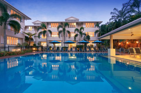 Cayman Villas Port Douglas - Accommodation in Brisbane 0