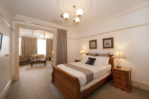 Cobb & Co Court Boutique Hotel - Accommodation in Brisbane 0