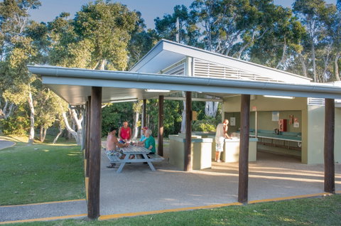 Dicky Beach Family Holiday Park - Accommodation in Brisbane 0