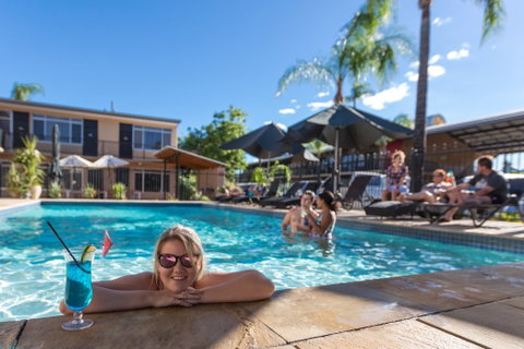 Diplomat Alice Springs - Accommodation in Brisbane 2