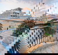 Dolphin Quay 3 Bedroom Apartment - Accommodation in Brisbane