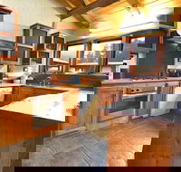 Feathertop Retreat - Accommodation in Brisbane