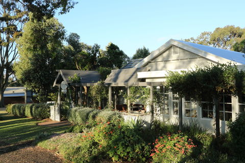 Holmwood Guesthouse And Spa Cottages - Accommodation in Brisbane 0