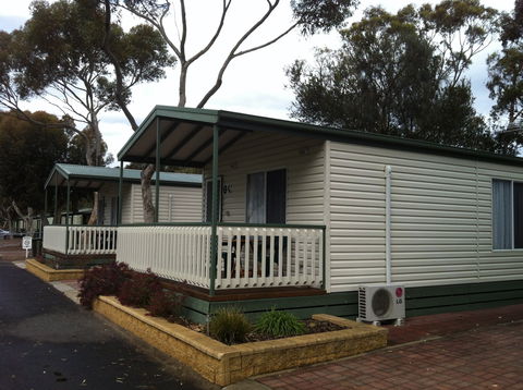 Lake Albert Caravan Park, Meningie SA - Accommodation in Brisbane 0