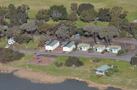 Lake Albert Caravan Park, Meningie SA - Accommodation in Brisbane 1