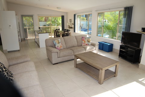 Lennox Beach Resort - Accommodation in Brisbane 1