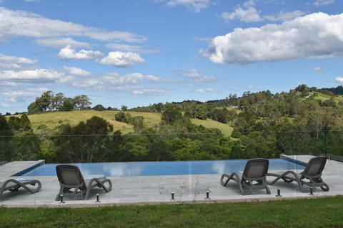 Mapleton Springs - Accommodation in Brisbane 0