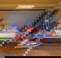 Olio Bello Lakeside Glamping - Accommodation in Brisbane