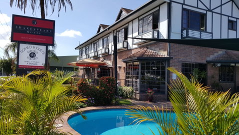 Shakespeare Motel - Accommodation in Brisbane 0