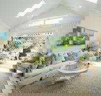 Stylish Interiors in the Bay - Accommodation in Brisbane