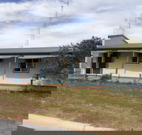 Wallaroo Waves - Accommodation in Brisbane