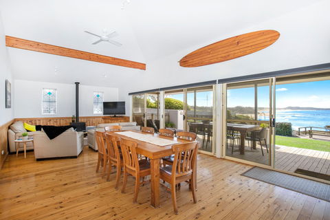 Bunky's By The Sea Holiday House - Accommodation in Brisbane 2