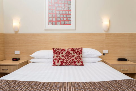 Club Motel And Apartments - Accommodation in Brisbane 0
