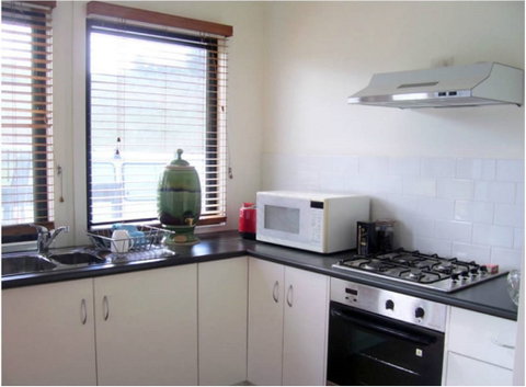 Cudgerie Little House - Accommodation in Brisbane 1
