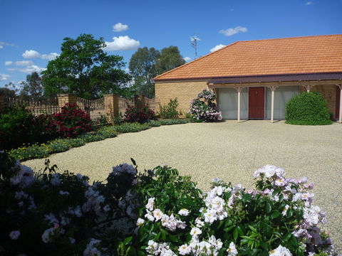 Fairways Bed And  Breakfast At Jerilderie - Accommodation in Brisbane 1