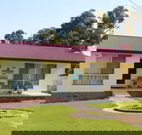 Lady Barron Cottage - Accommodation in Brisbane