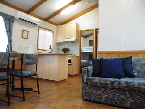 Lake Hamilton Motor Village And Caravan Park - Accommodation in Brisbane 1