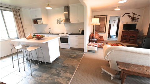 Sisters Beach House - Accommodation in Brisbane 0