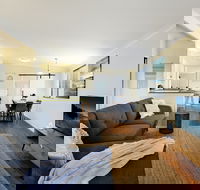 Summer Salt - Accommodation in Brisbane