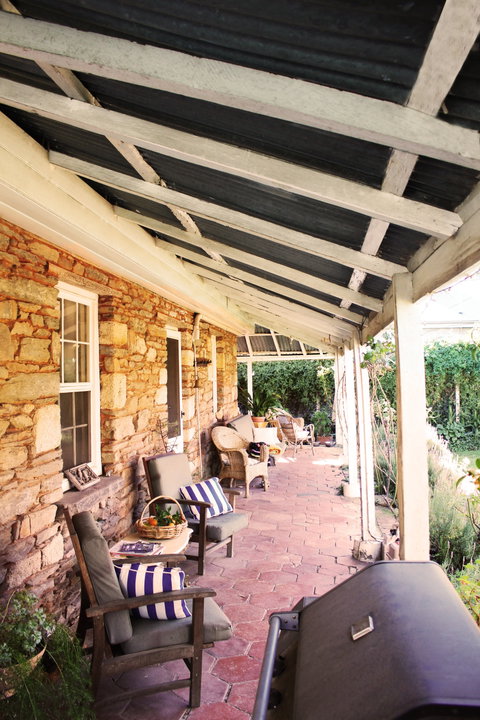 The Stone Cottage - Accommodation in Brisbane 2