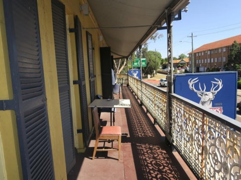 The Family Hotel Maitland - Accommodation in Brisbane 1