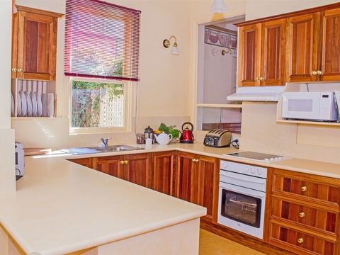 The Duck House - Accommodation in Brisbane 2