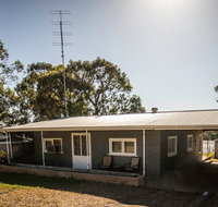346 Cliff view drive Wongulla  -River Shack Rentals - Accommodation in Brisbane