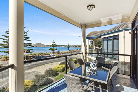 63 Franklin Parade - Accommodation in Brisbane 0