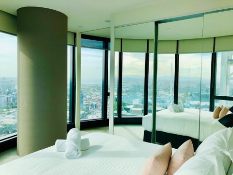 Arise Australia 108 - Accommodation in Brisbane 1