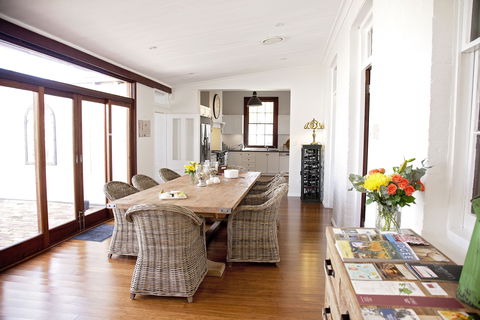 Cawarra On The Park - Accommodation in Brisbane 1