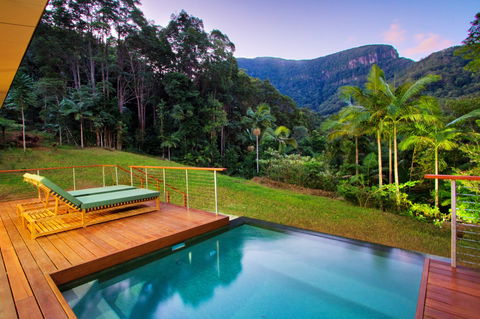 Crystal Creek Rainforest Retreat - Accommodation in Brisbane 1
