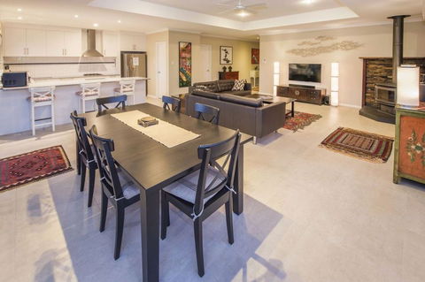Dave's Digs - Accommodation in Brisbane 2