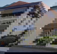 Econo Lodge Hacienda Motel - Accommodation in Brisbane
