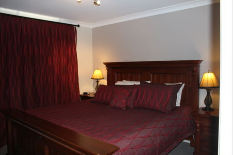 Elm Cottage Tumut - Accommodation in Brisbane 2
